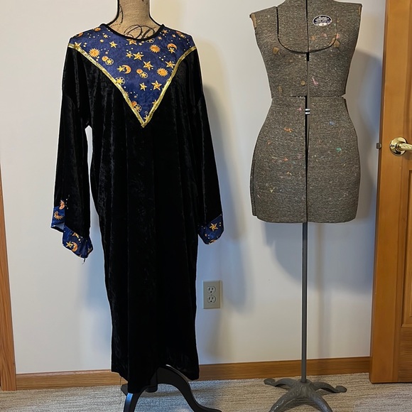 Costumes | Wizard Velvet Robes Black With Celestial Details Gold ...
